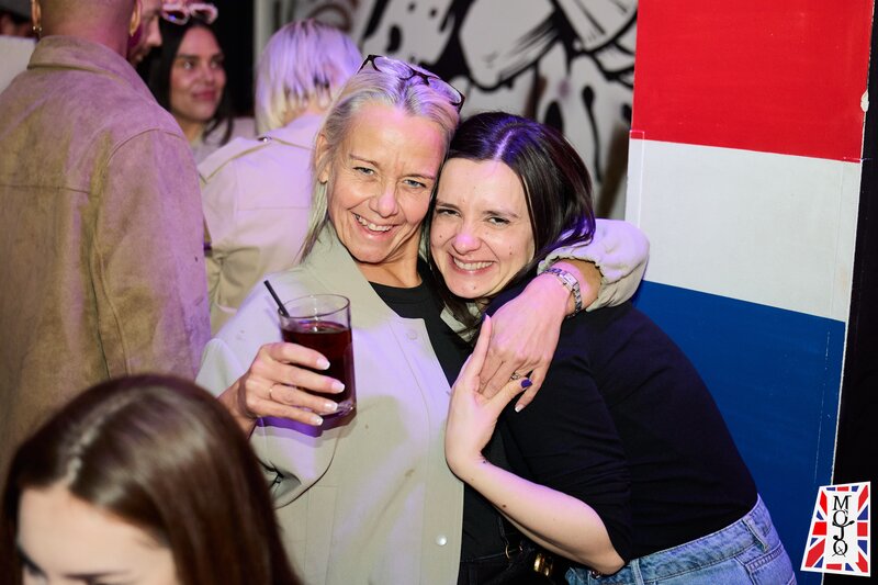 Barmani, ajutori de bar