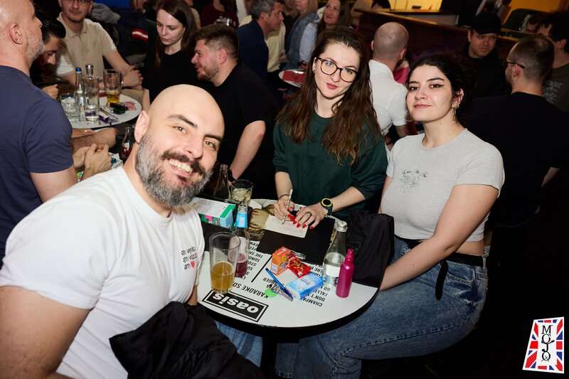 Barmani, ajutori de bar