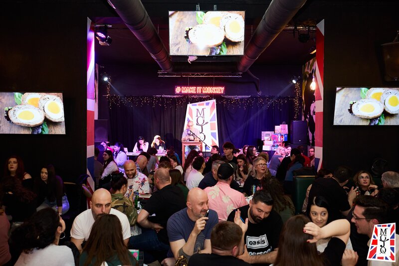 Barmani, ajutori de bar