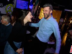 Barmani, ajutori de bar